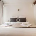 Sentier Historical Center II Luxury Design Apartment 3Br-8P