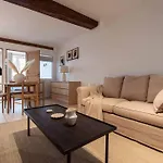 Sentier Historical Center II Luxury Design Apartment 3Br-8P