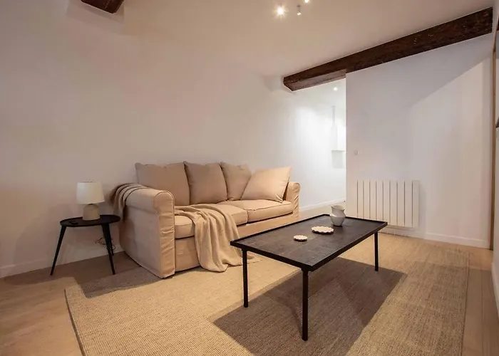 Sentier Historical Center II Luxury Design Apartment 3Br-8P