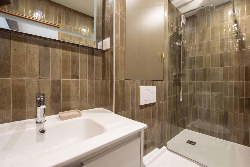 Sentier Historical Center Ii Luxury Design 3br-8p