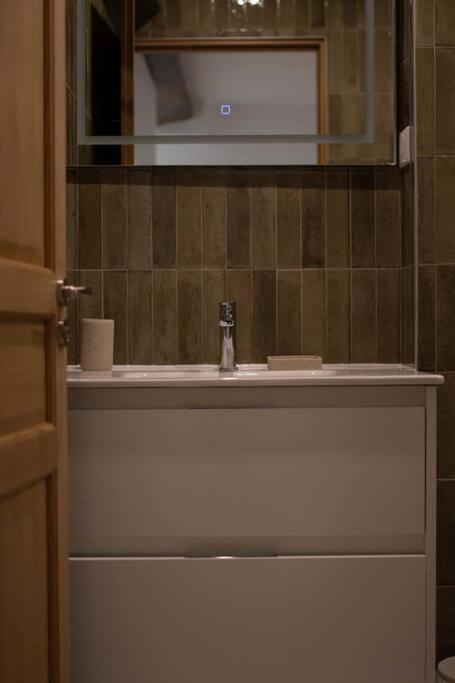 Sentier Historical Center Ii Luxury Design 3br-8p