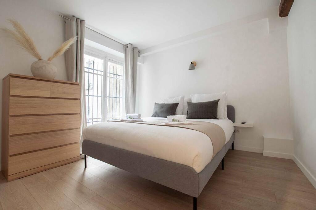 Sentier Historical Center Ii Luxury Design 3br-8p Apartment
